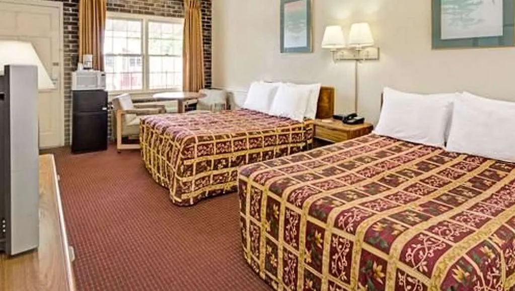 Capt. John Smith Inn Williamsburg Hotel